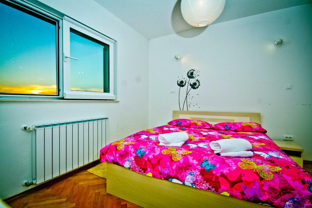 Апартаменты Apartman Roko Шибеник Экстерьер фото