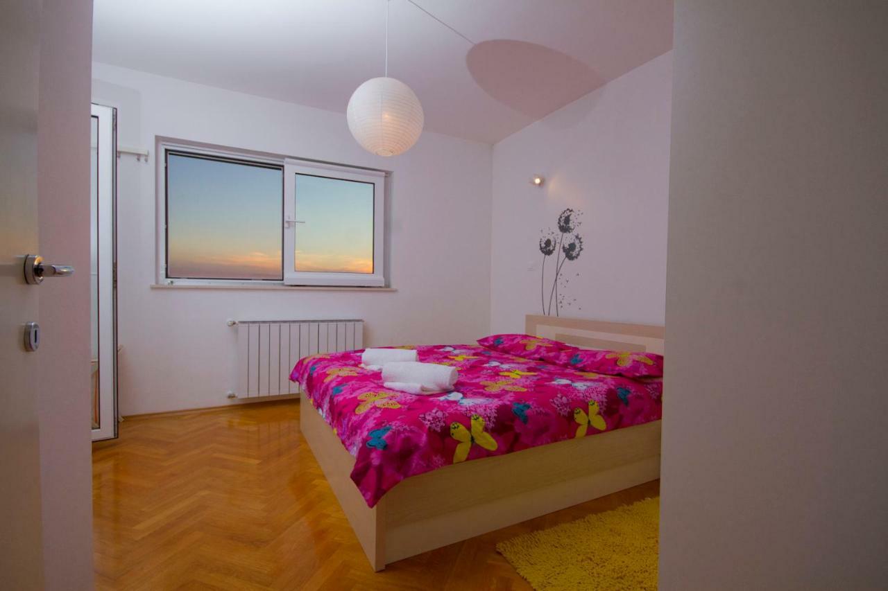 Апартаменты Apartman Roko Шибеник Экстерьер фото